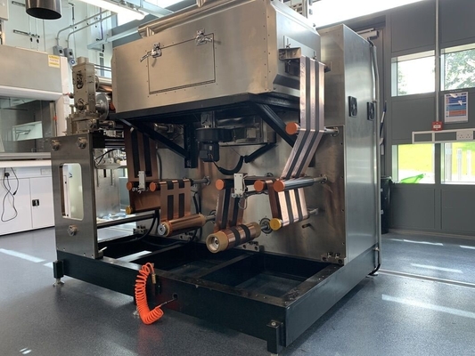 Pil Ekipmanları için 12 KW Pil Montaj Makinesi Yuvası Kalıp Kaplama Makinesi