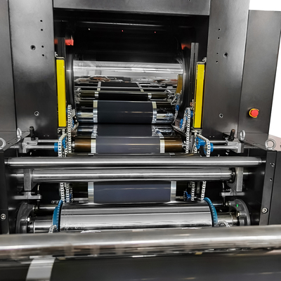 Üç Fazlı Pil Üretim Ekipmanları Elektrot Hidrolik Takvimleme Makinesi